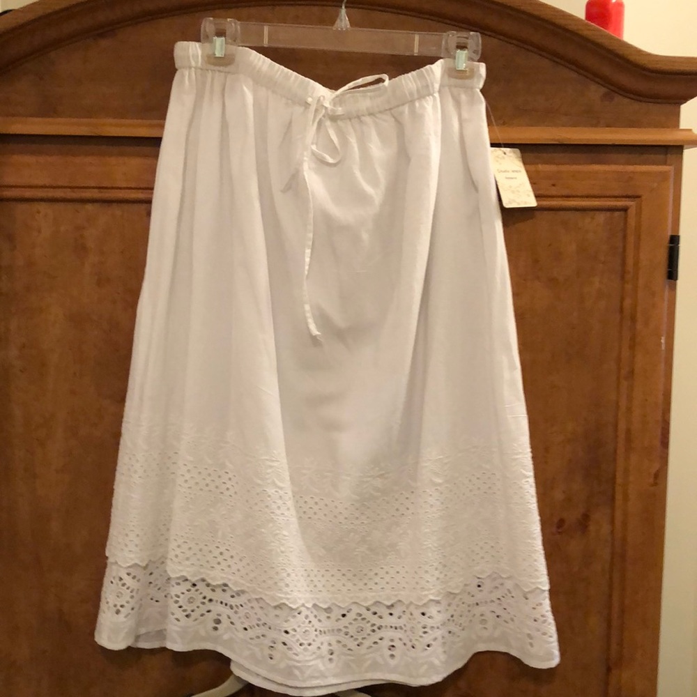 Shirt white eyelet fully lined. Spring is coming..